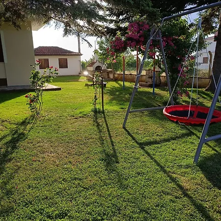 Cozy Garden House Daire *